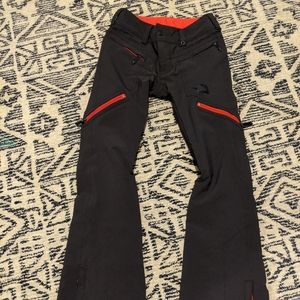 Slim fit snowboarding/ski pants